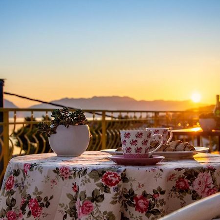 Apartment Nely - Sea, Terrace And Peace Trogir Exterior photo