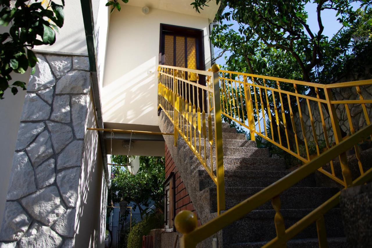 Apartment Nely - Sea, Terrace And Peace Trogir Exterior photo