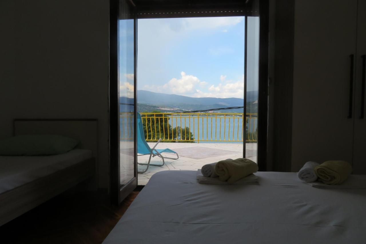 Apartment Nely - Sea, Terrace And Peace Trogir Exterior photo